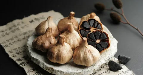 تصویر 2 از سیر سیاه اصلی با تخمیر طبیعی و کیفیت تضمین شده